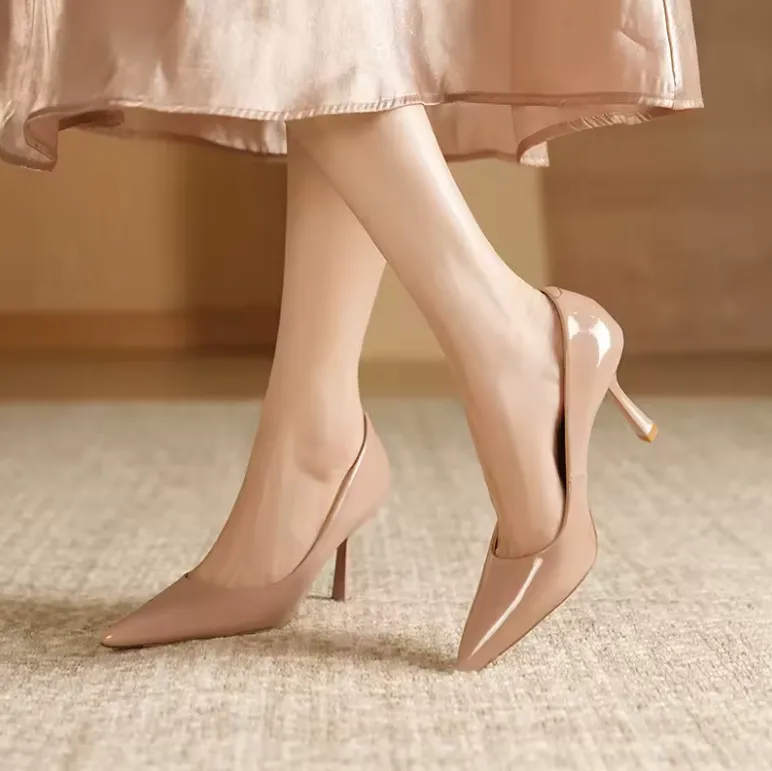 USS Shoes Zaira Women's Pointed Toe Pumps