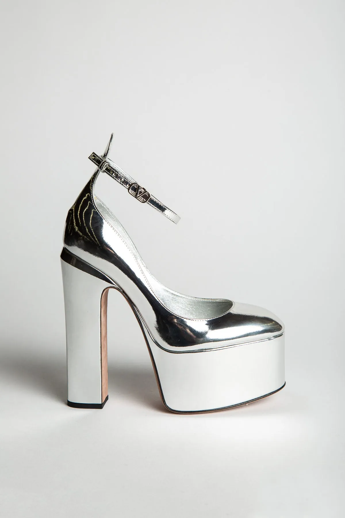 VALENTINO GARAVANI | PATENT LEATHER PUMPS