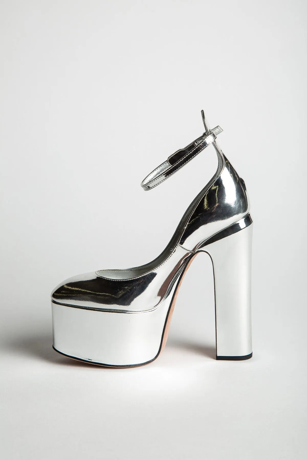 VALENTINO GARAVANI | PATENT LEATHER PUMPS
