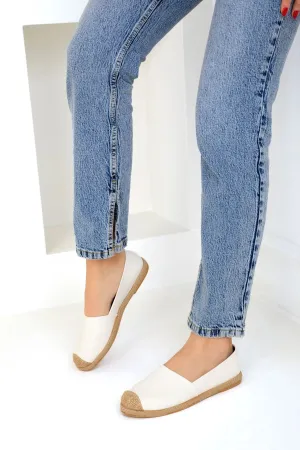 White Women's Straw Detail Flat Shoes