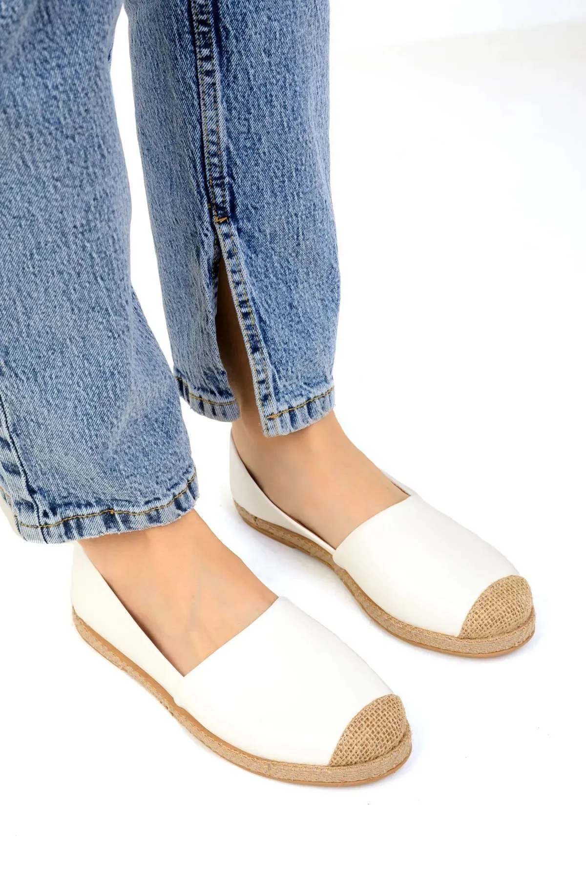 White Women's Straw Detail Flat Shoes