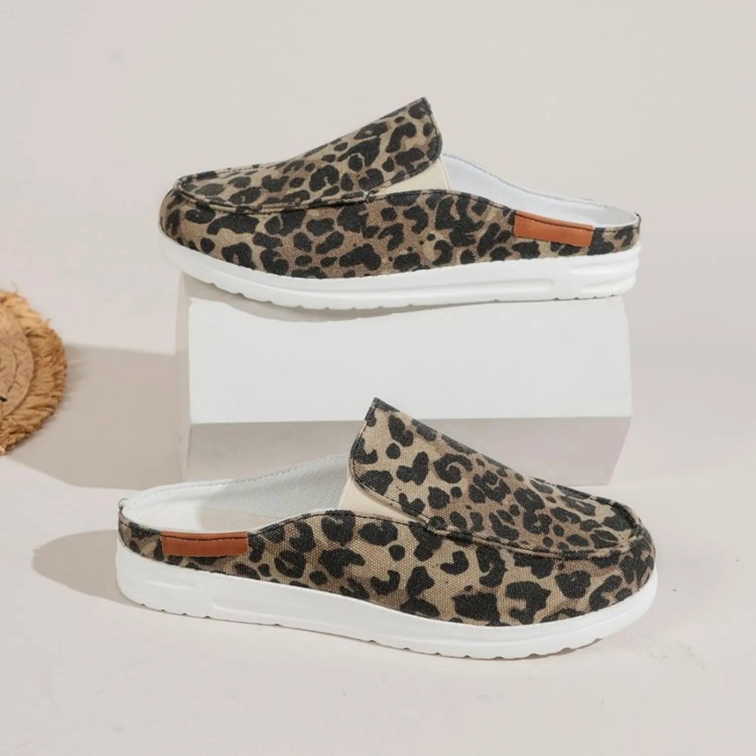 Women Canvas Slip On Lightweight Mule Sneaker,Summer Fashion Back Flats Walking Shoes Closed Round Toe Low Top Casual Loafer Comfort Leopard Print Flat Slippers,Non-Slip Sneakers 2025