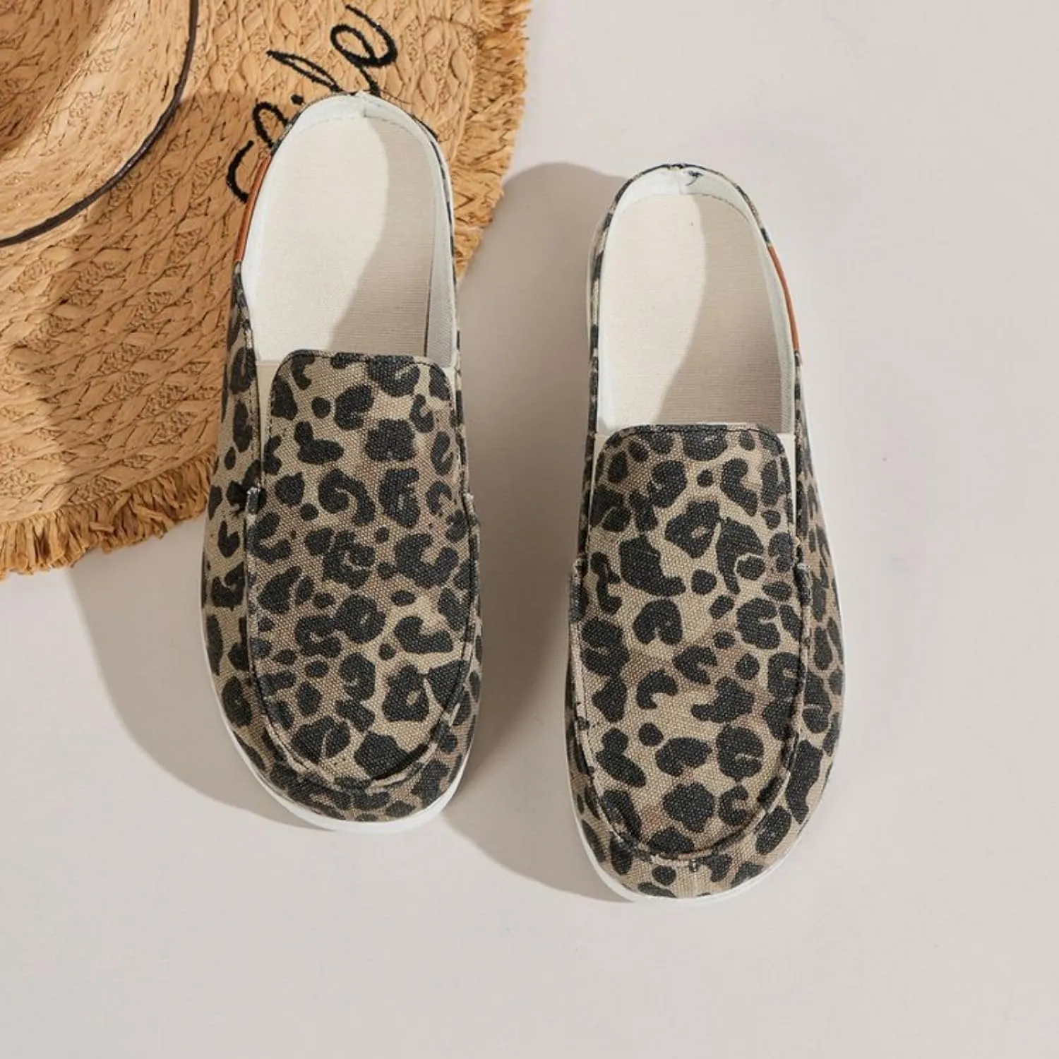 Women Canvas Slip On Lightweight Mule Sneaker,Summer Fashion Back Flats Walking Shoes Closed Round Toe Low Top Casual Loafer Comfort Leopard Print Flat Slippers,Non-Slip Sneakers 2025