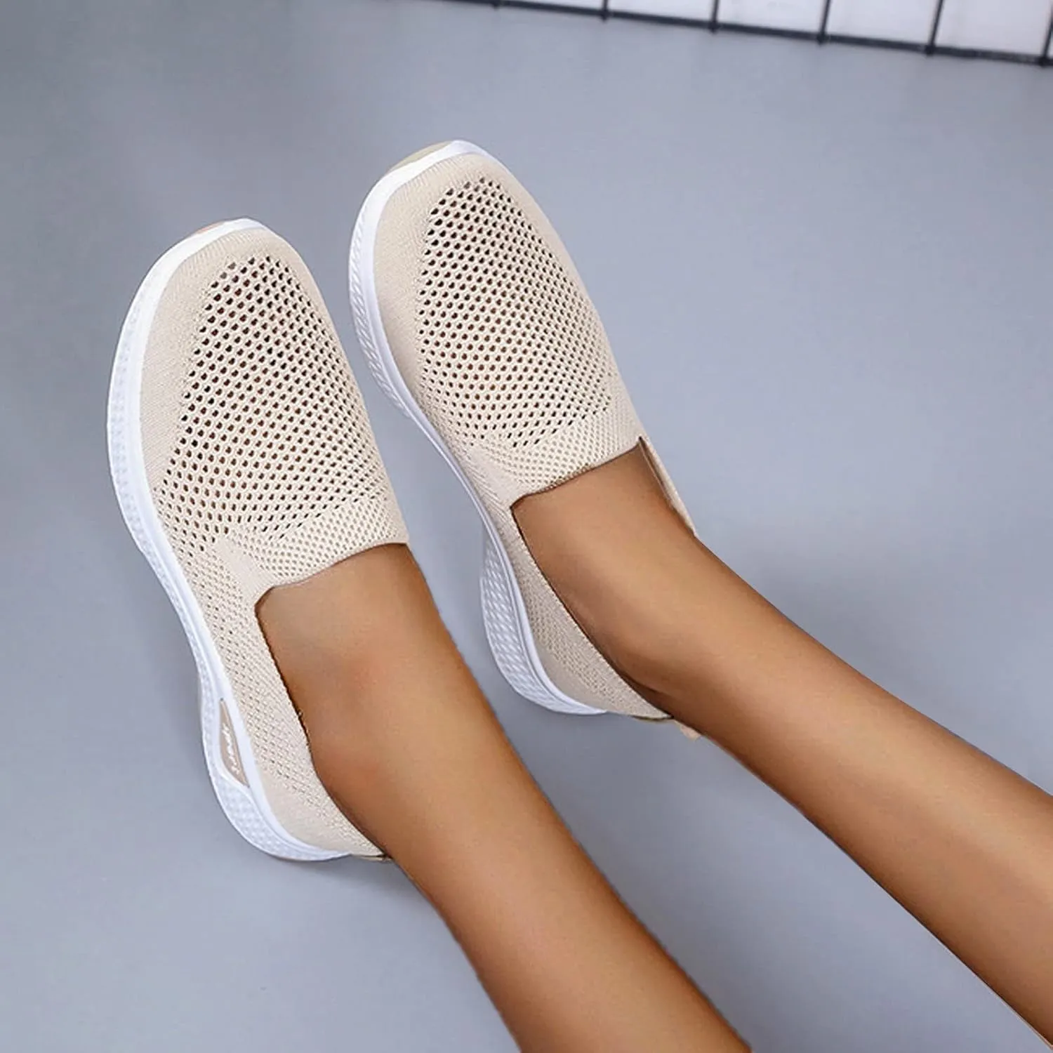 Women Slip On Walking Sneakers Casual Comfortable Shoes Lightweight Canvas Flats Non Slip Breathable Loafers