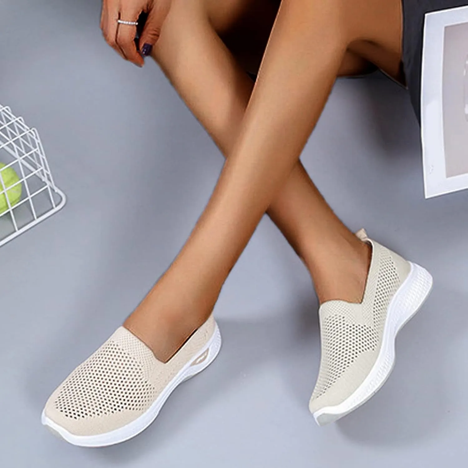Women Slip On Walking Sneakers Casual Comfortable Shoes Lightweight Canvas Flats Non Slip Breathable Loafers
