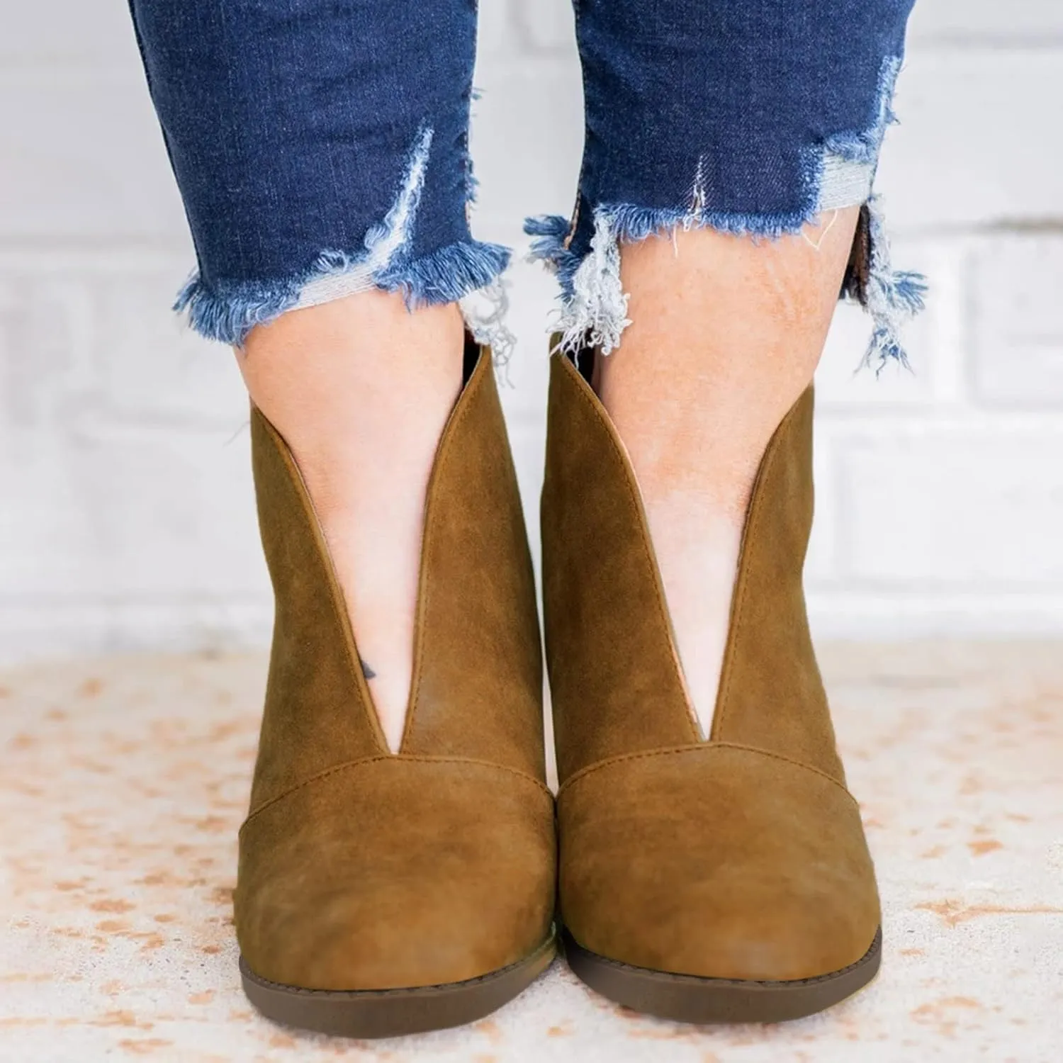 Womens Boots Retro PU Leather Chunky Heels V-shaped Boots for Women Round Toe Comfortable Casual Ankle Boots
