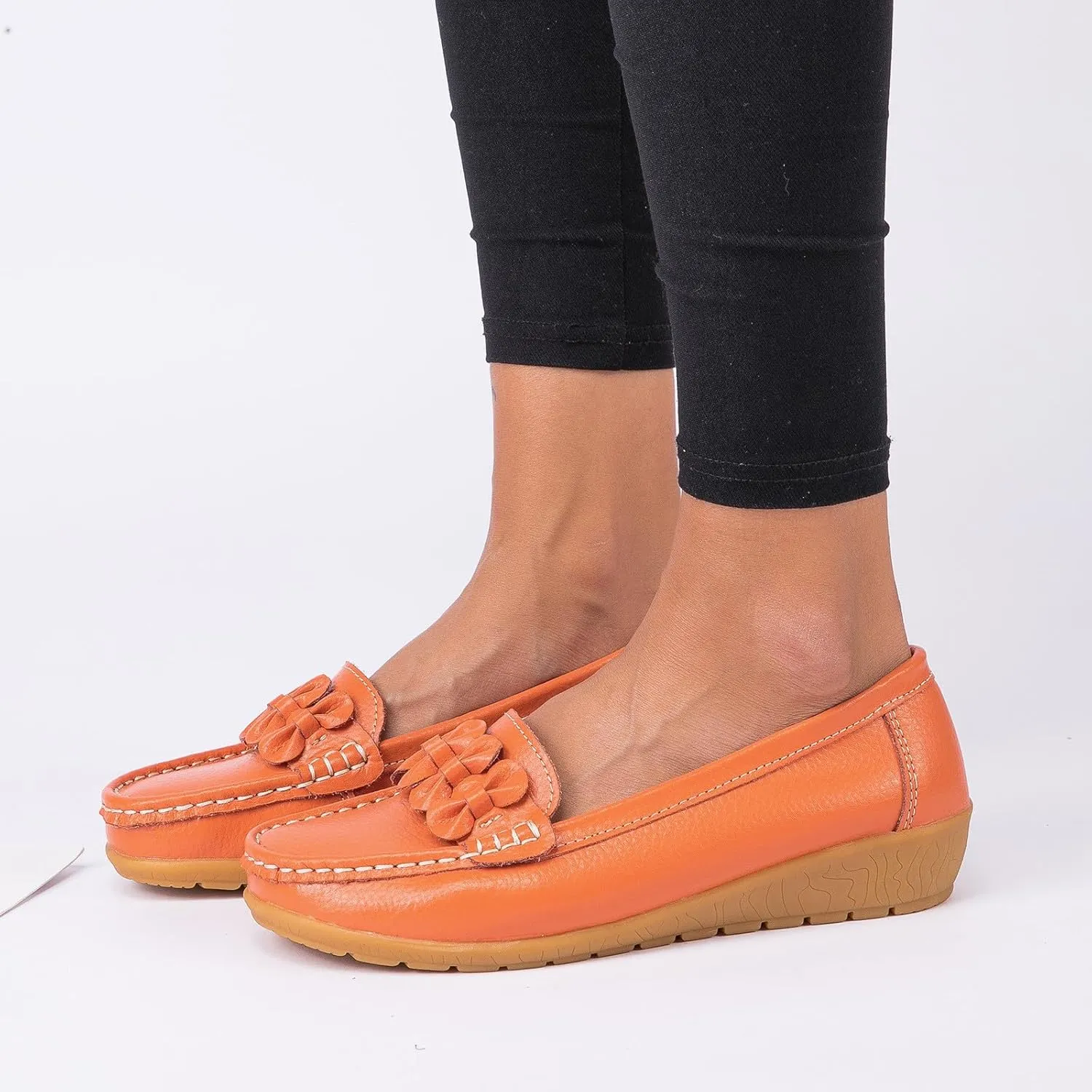 Women's Breathable Slip On Casual Shoes Lightweight Soft Sole Comfortable Walking Sneakers for Everyday Wear