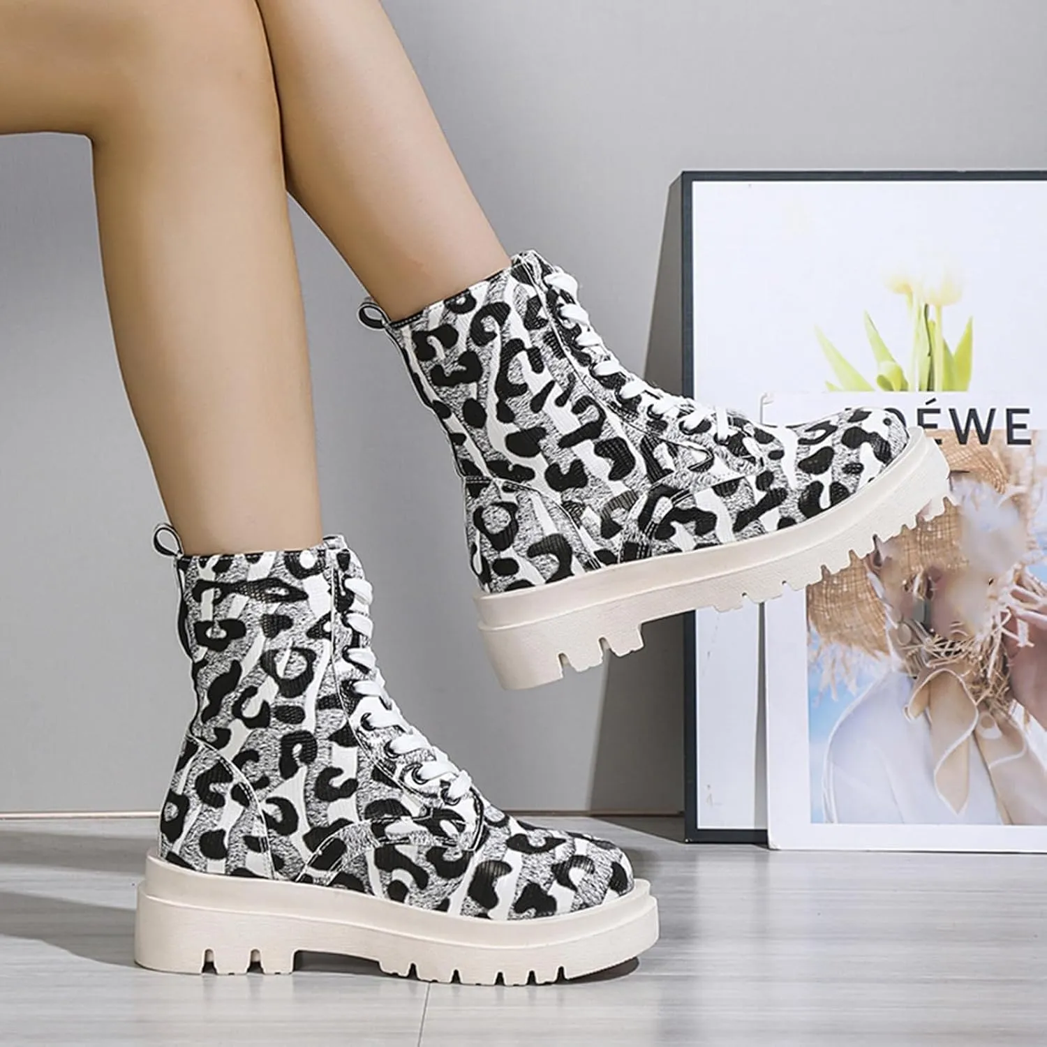 Womens Combat Ankle Boots Lace Up Platform Motorcycle Boots Lace Up Lug Sole Goth Boots Punk Booties for Women