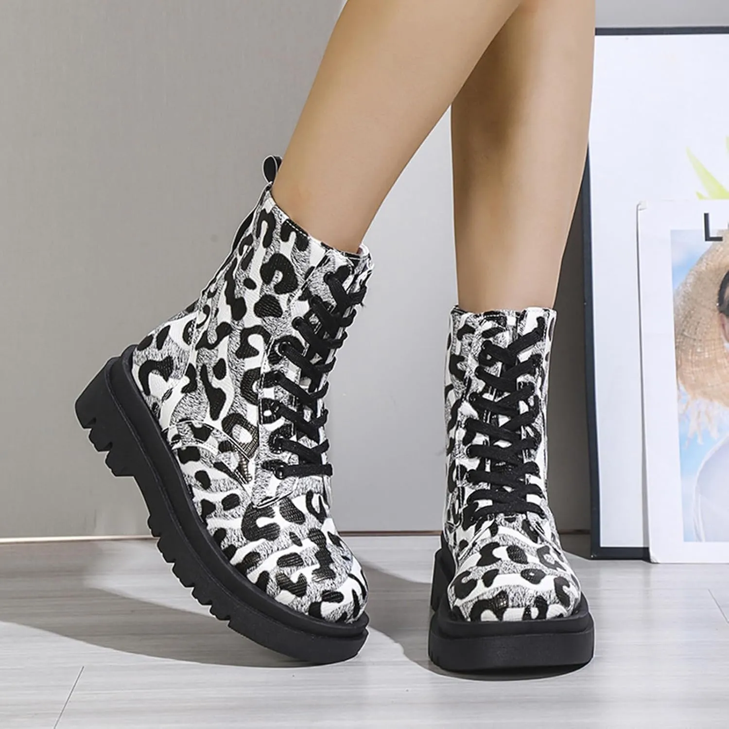 Womens Combat Ankle Boots Lace Up Platform Motorcycle Boots Lace Up Lug Sole Goth Boots Punk Booties for Women