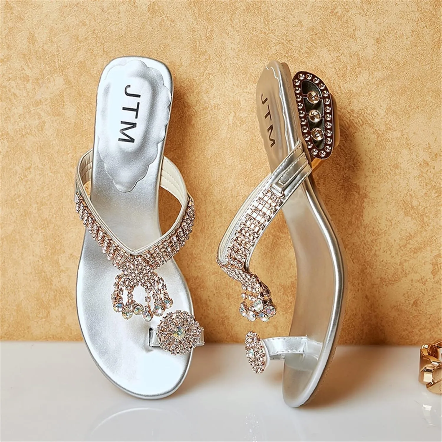 Women's Flat Sandals Flip Summer With Rhinestone Fashion And Spring Flops Sandals Heel Women's Hollow Slippers
