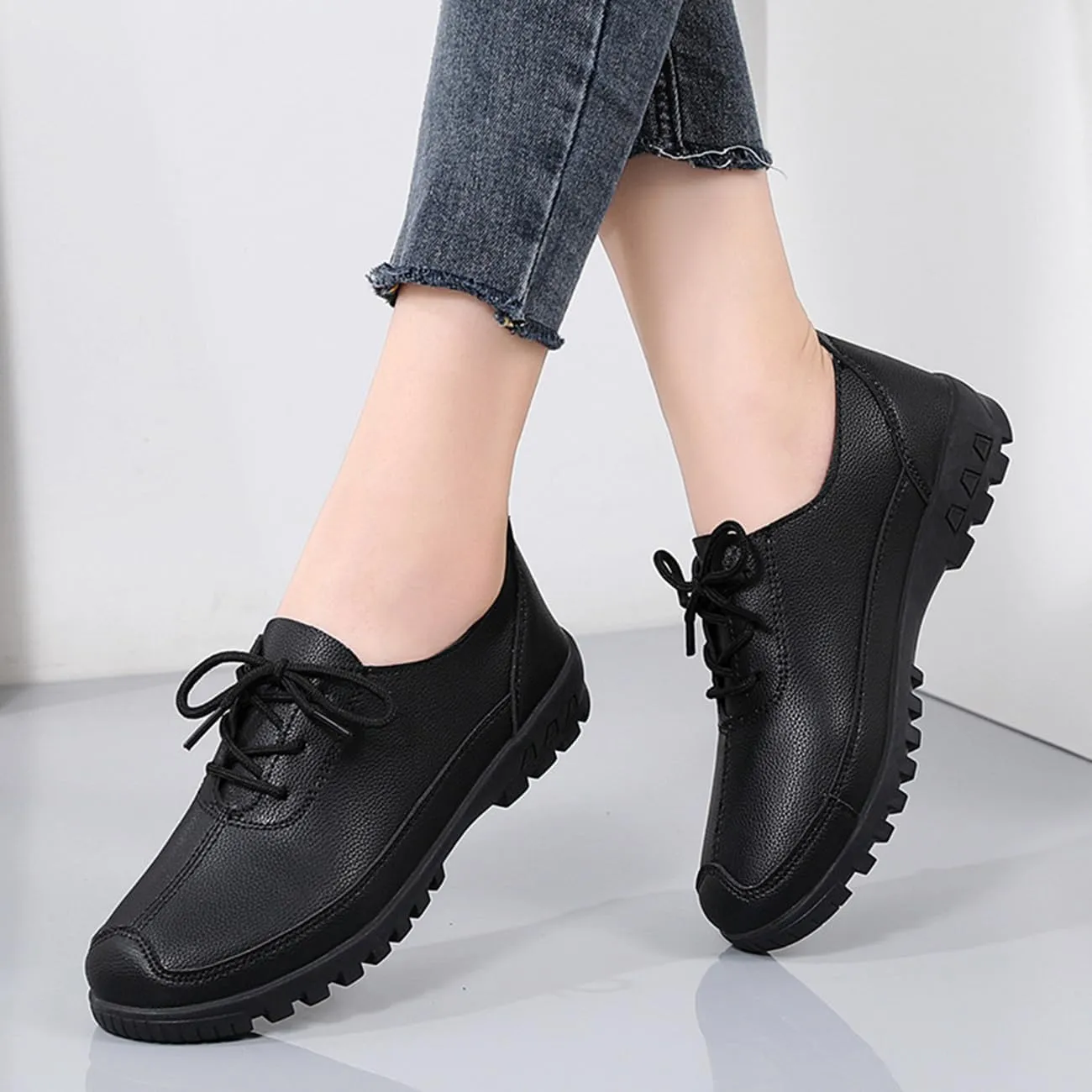 Women's Flat Shoes Lace Up Comfortable and Soft Oxford Non-Slip Brogues Shoes Business Casual Work