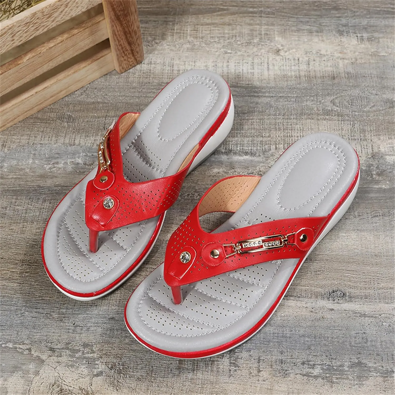 Womens Flat Thong Sandals Comfortable Walking Summer Casual Flip Flops Dressy Sandals 2025 Slip On Toed Sandal Shoes Cushion Arch Support Beach Dressy Low Wedge Lightweight Non-Slip Slippers
