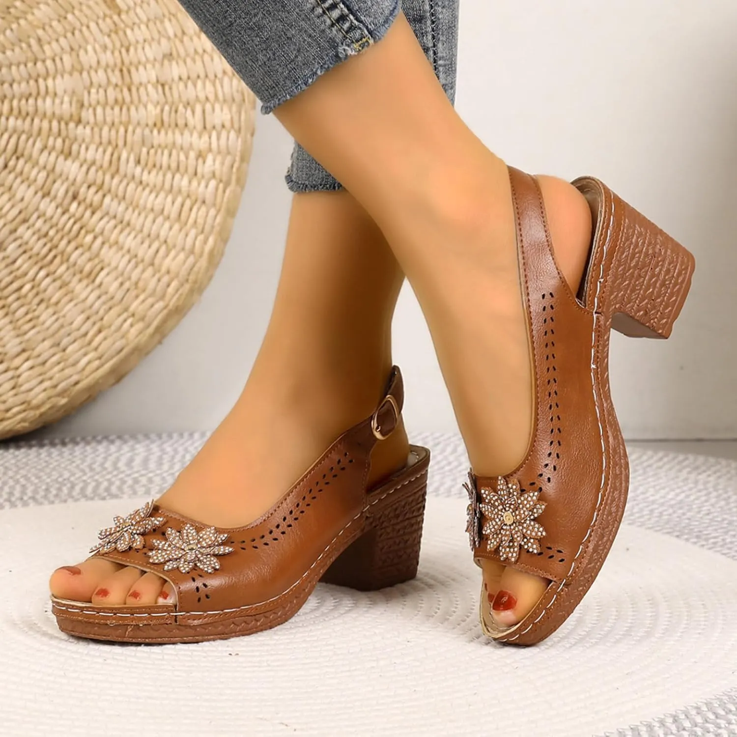 Women's Heeled Sandal Women's Casual Thick Heel Fish Mouth Thick Sole Slippers Fashion Flower Decoration Open