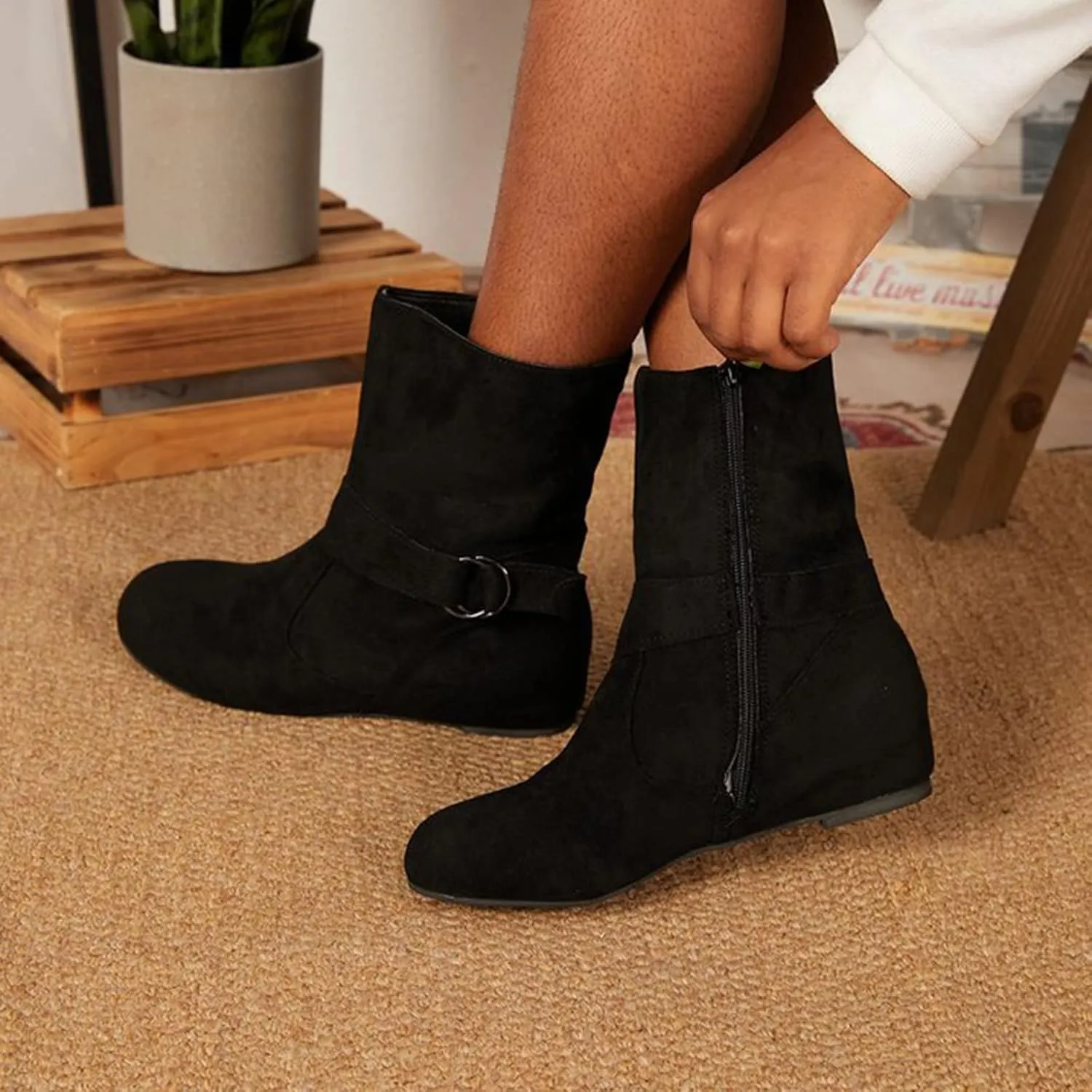 Women's Modern Western Slouch Boots Cowboy Distressed Boot Flat Low Heel Riding Boots With Side Zipper Bootie Shoes