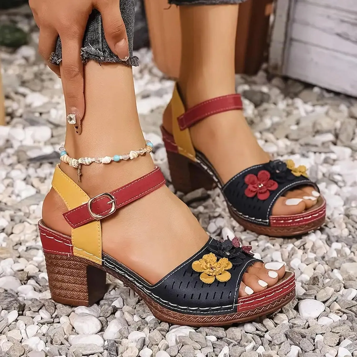 Women's Open Toe Low Block Heels Sandals Fish Mouth Thick Heel Women's Shoes Fashionable Casual Flower Decoration Color