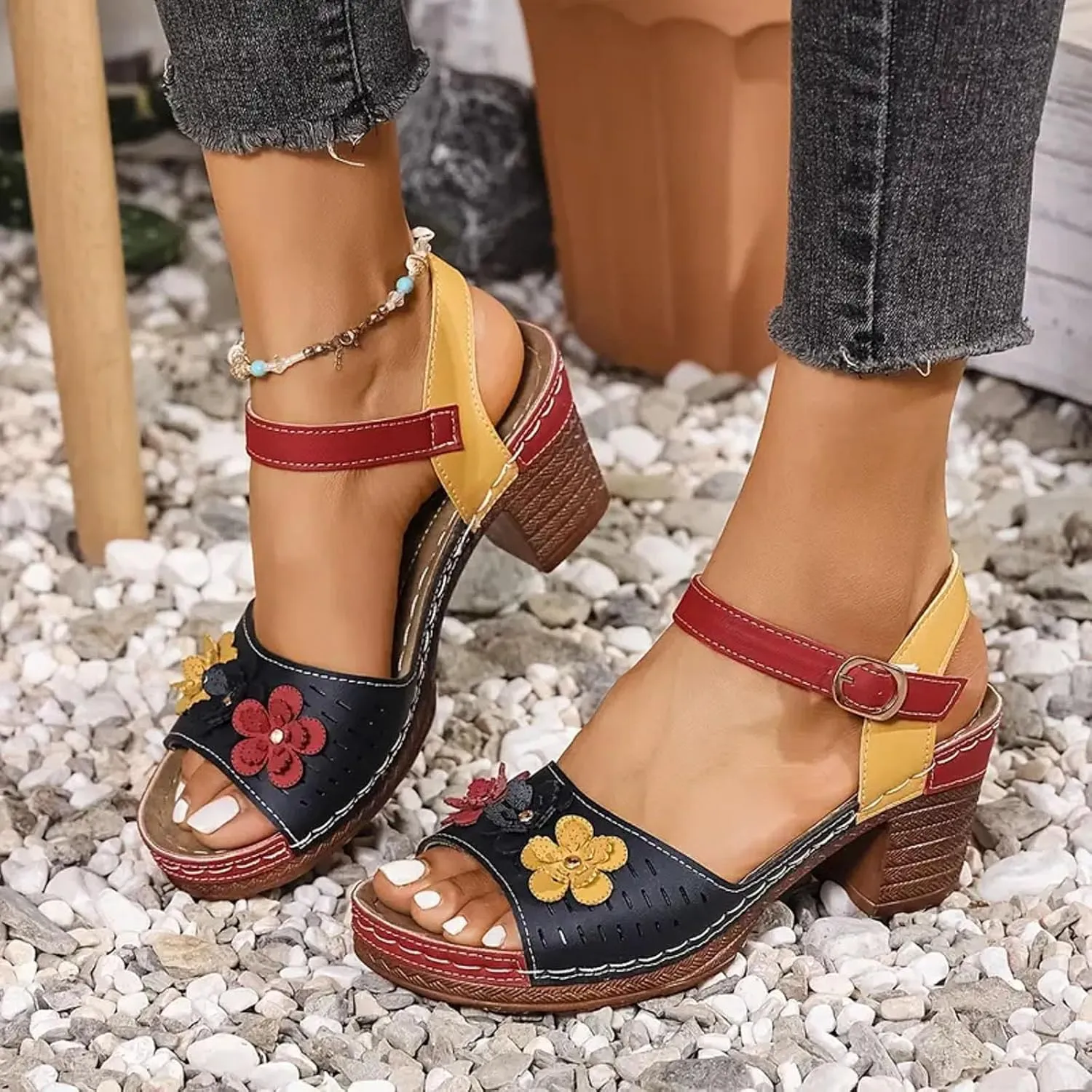 Women's Open Toe Low Block Heels Sandals Fish Mouth Thick Heel Women's Shoes Fashionable Casual Flower Decoration Color