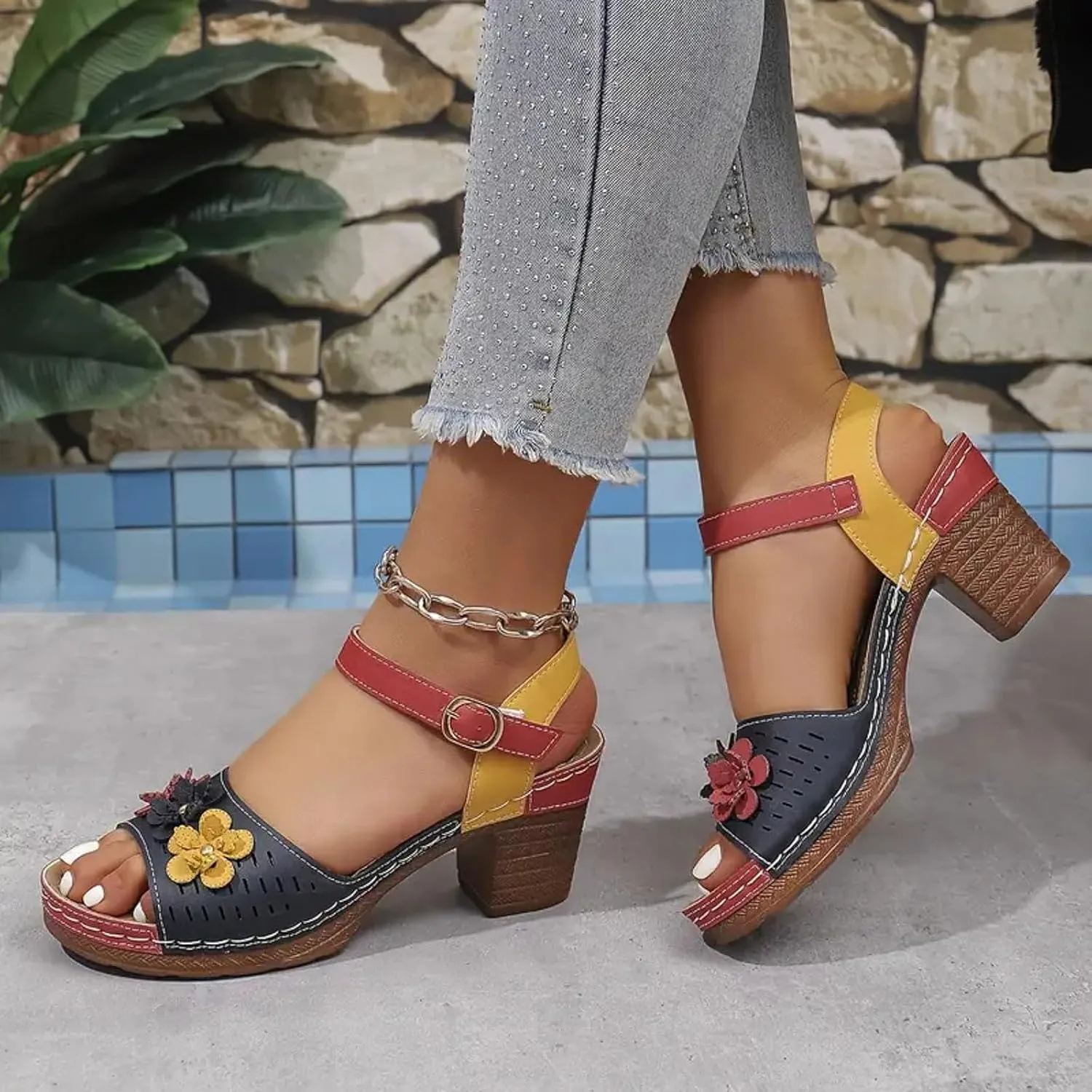 Women's Open Toe Low Block Heels Sandals Fish Mouth Thick Heel Women's Shoes Fashionable Casual Flower Decoration Color