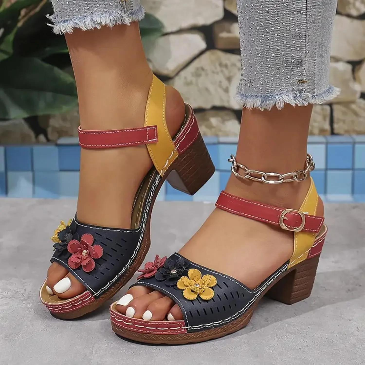 Women's Open Toe Low Block Heels Sandals Fish Mouth Thick Heel Women's Shoes Fashionable Casual Flower Decoration Color