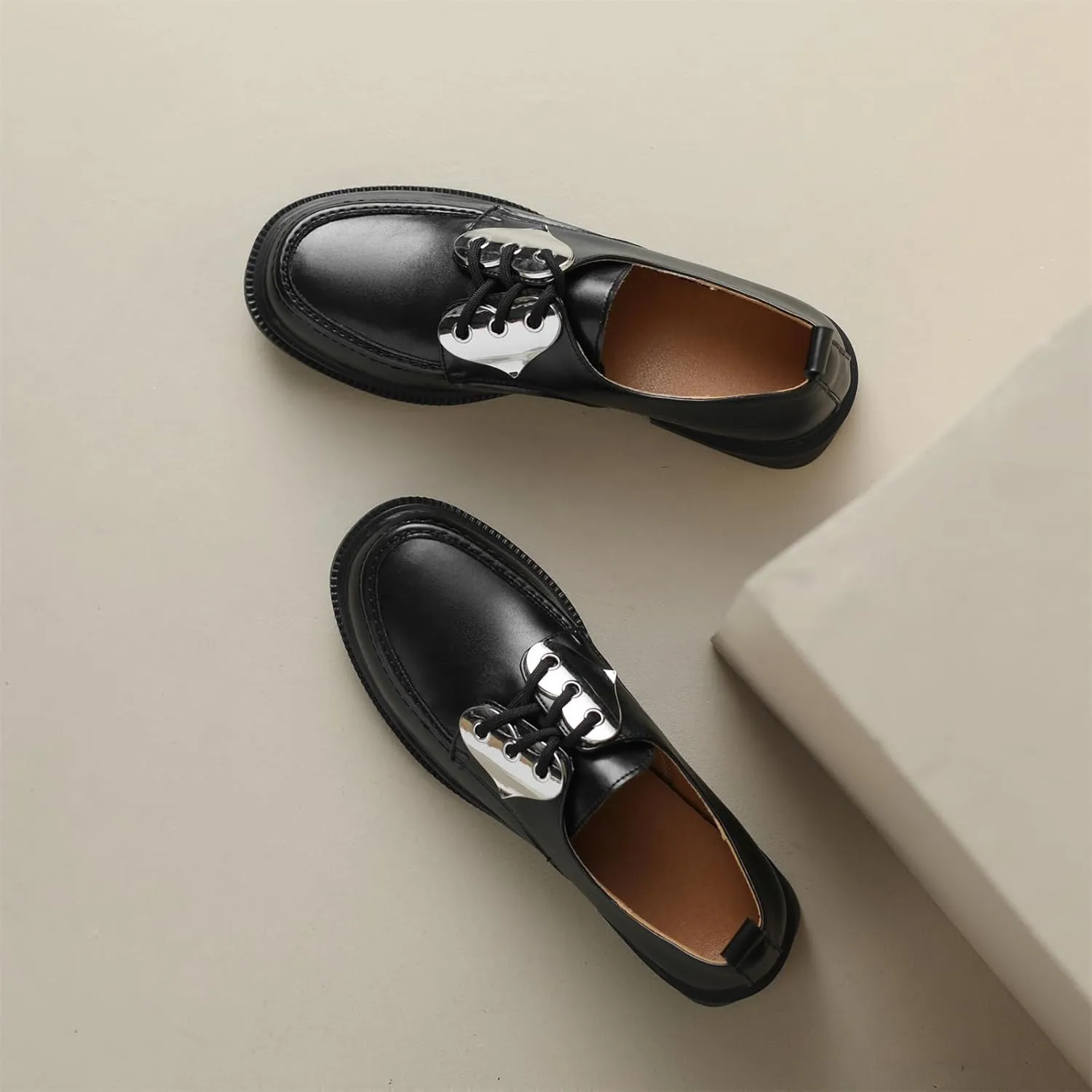 Women's Retro Platform Round Closed Toe Pump Loafers Lace Up Chunky Low Heel Heart Metallic Office Work Casual Fashion Business Dress Shoes All Weather Daily Wear Flats