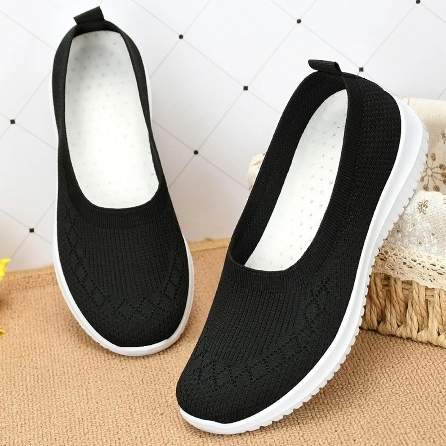 Women's Slip On Casual Shoes Comfortable Round Toe Flat Loafers for Spring Summer Outfits with Thick Sole